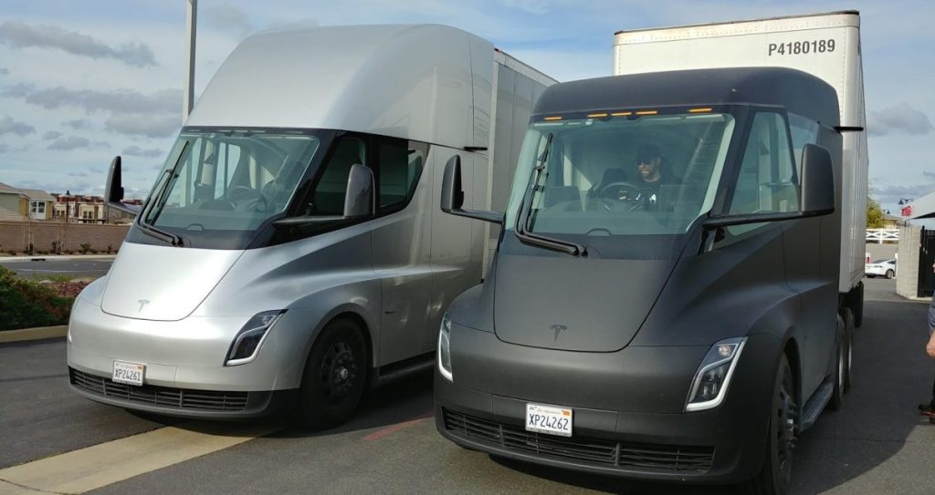 Two prototype Tesla Semis in Rocklin, California. (Photo: public domain)